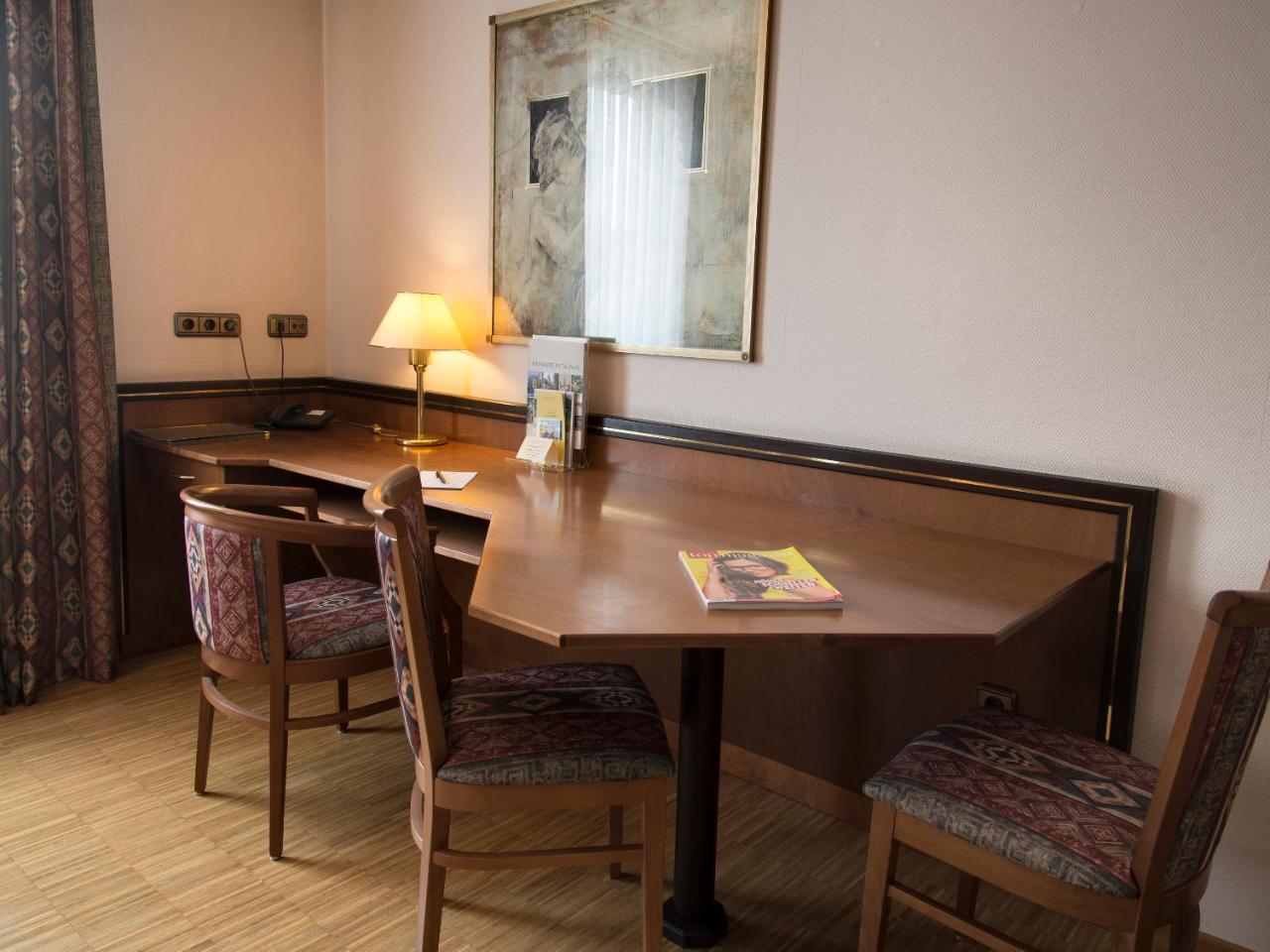 Posthaus Hotel Residenz Kronberg im Taunus Buitenkant foto