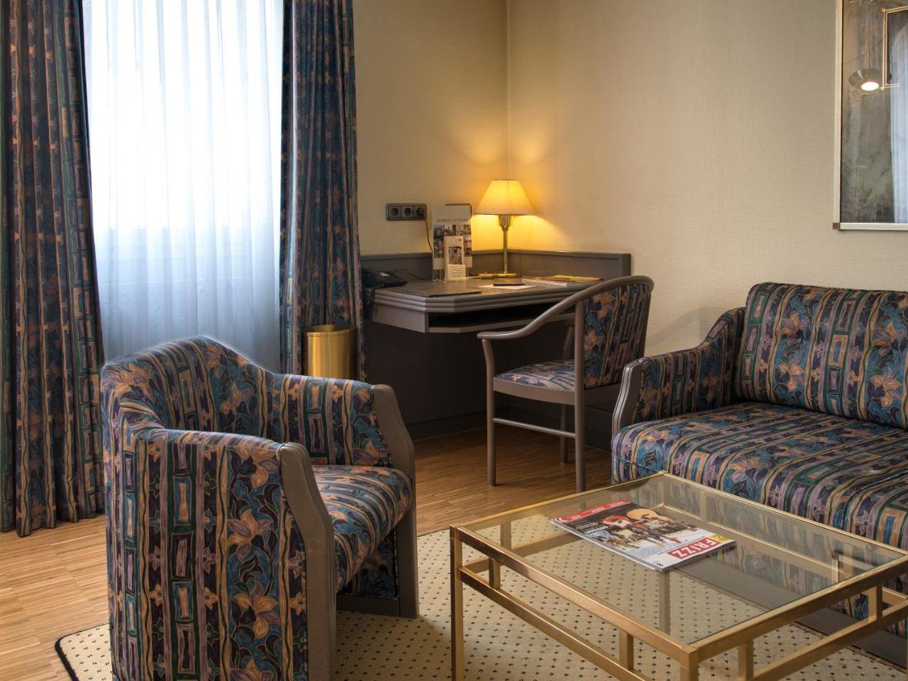 Posthaus Hotel Residenz Kronberg im Taunus Buitenkant foto